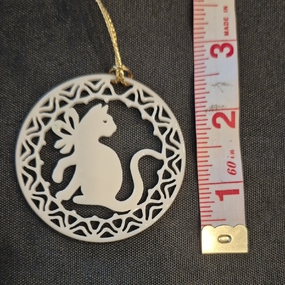Lenox Yuletide Cat Ornament Made Of Bone China 1994 Series - Picture 5 of 5